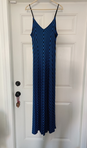 Mossimo Supply Co. Dresses & Skirts - Mossimo maxi dress Size Med